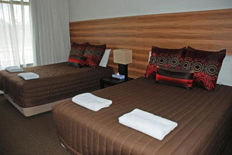 Red Cedars Motel - Tourism Canberra 1