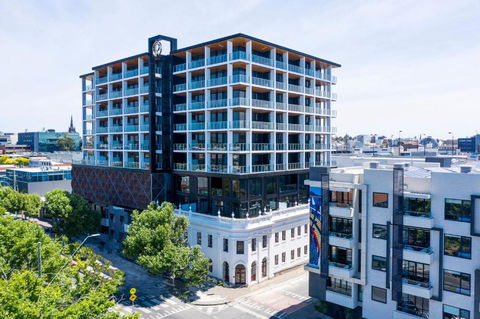 R Hotel Geelong - Tourism Canberra 0