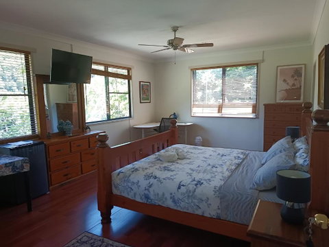 Quand0ng Valley Inn - The Hidden Waterfall Family Retreat - Tourism Canberra 0