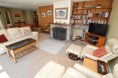 Aspect 2 - Tourism Canberra 3