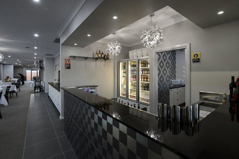 Astro Dish Motor Inn - Tourism Canberra 2