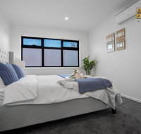 AU.JOY 3 Bed Townhouse Burwood 3 - Tourism Canberra