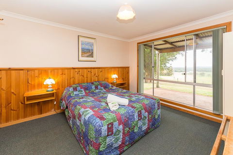 Augusta Sheoak Chalets - Tourism Canberra 1