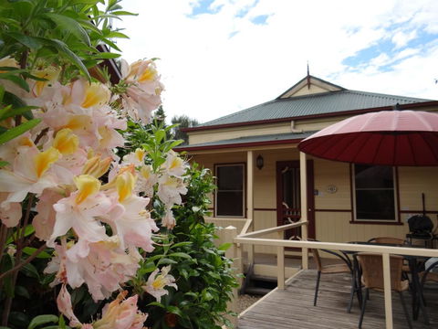 Autumn Affair Cottage 6 - Tourism Canberra 0