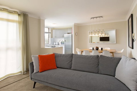 Avalanche 6 - Sophisticated Style &modern Comfort With A Central Location - Tourism Canberra 2