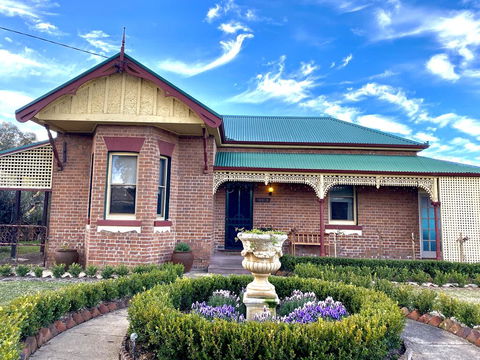 Avoca House - Circa 1900 Gorgeous Federation Home - Tourism Canberra 1