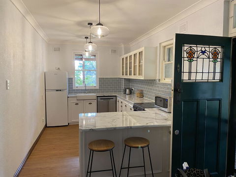 Avoca House - Circa 1900 Gorgeous Federation Home - Tourism Canberra 2