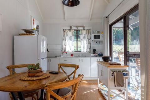 Bandalong Cottages - Tourism Canberra 1