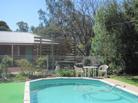 Barham Colonial Motel - Tourism Canberra 1