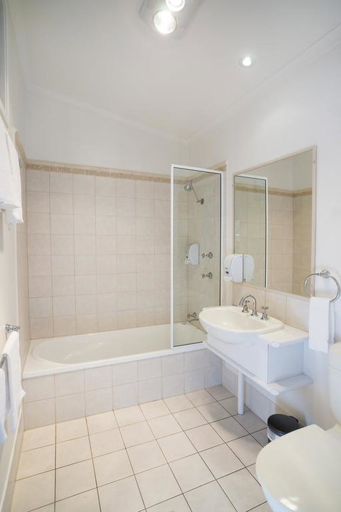 Barlings Beach Holiday Park - Tourism Canberra 3