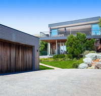 Bay Vista - Amazing Bay Views with the beach at your doorstop - Tourism Canberra