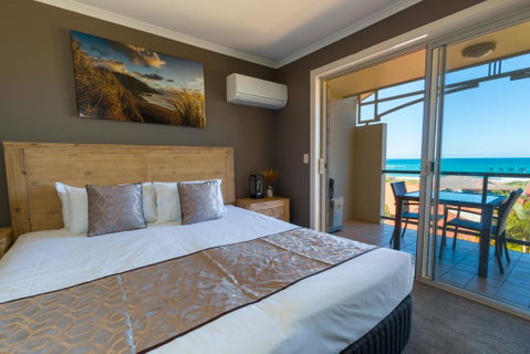 Beach Haven Executive Apartments - Tourism Canberra 0