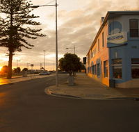 Beach Hotel - Tourism Canberra