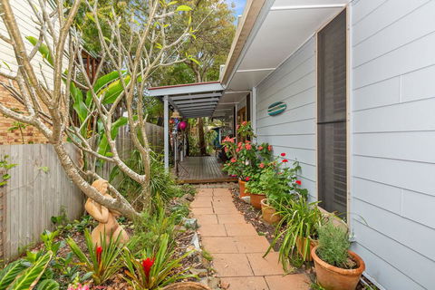 BEACH RETREAT - Tourism Canberra 0