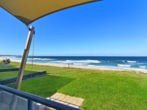 Beachfront Luxury - Tourism Canberra 1