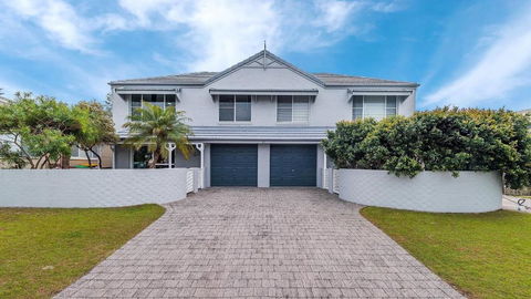 RED Rock - Townhouse In Town - Tourism Canberra 0