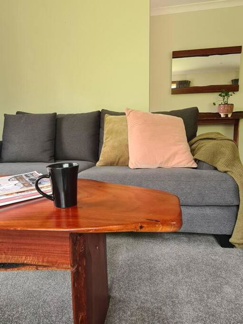 REDGUM RETREAT BRIGHT - Luxury Spa Villa - Tourism Canberra 3