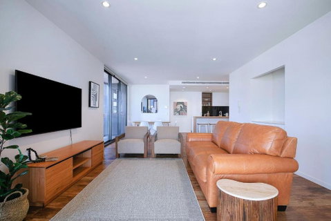 Regatta Hideaway - A Breezy Balcony Residence - Tourism Canberra 3