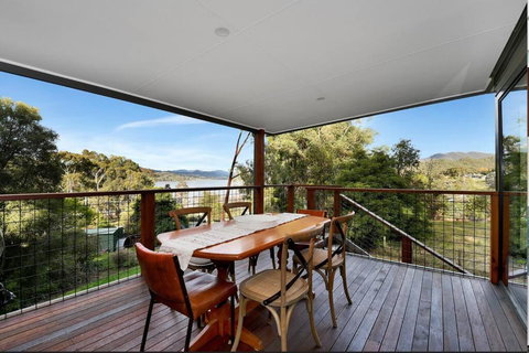 Relax At Goughs Bay - Tourism Canberra 0