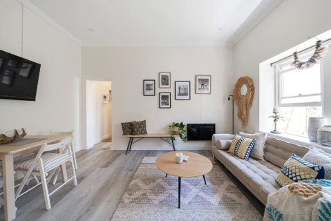 Relaxed Coogee Coastal Living With Ocean Views - Tourism Canberra 3