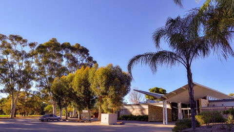 Renmark Country Club - Tourism Canberra 1