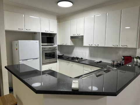 Resort Style 2BR Apt In Pyrmont Next To Darling Harbour - Tourism Canberra 2
