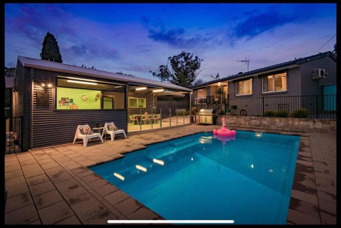 Resort Style Home Pool Spa Sauna - Tourism Canberra 0