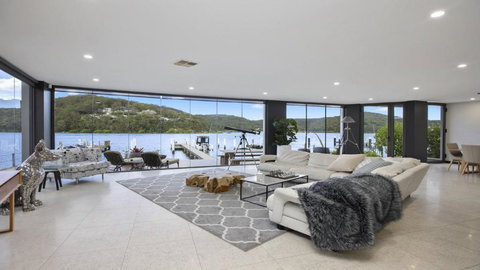 Riptides Booker Bay -Waterfront Apartment, Walk To Shops & Cafes - Tourism Canberra 0