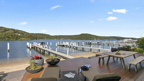 Riptides Booker Bay -Waterfront Apartment, Walk To Shops & Cafes - Tourism Canberra 1