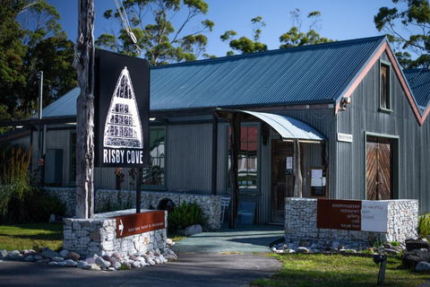 Risby Cove Boutique Hotel - Tourism Canberra 0