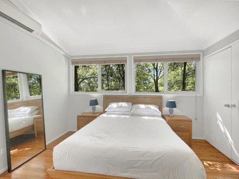 Riverside 3-Bed Townhouse With Spacious Deck & BBQ - Tourism Canberra 3
