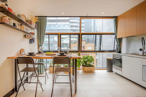 Riverside Apartment Melbourne CBD - Tourism Canberra 0
