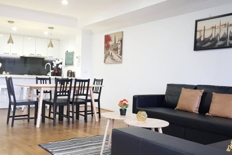 RiverView Spacious 3BR2Bath2Car WifiPoolGym Crown - Tourism Canberra 2