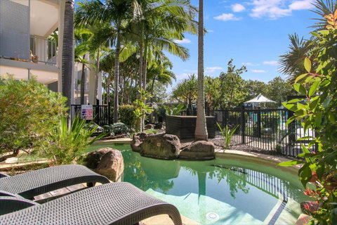 Salt&Pepper Sanctuary - Plunge Pool Resort Apartment By UHoliday - 2BR, 1BR And Studio Hotel Room Configurations Available - Tourism Canberra 2