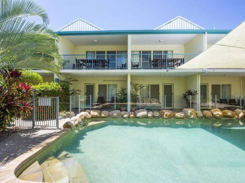 SAILS 9 Beachfront Getaway Horseshoe Bay - Tourism Canberra 0