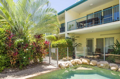 SAILS 9 Beachfront Getaway Horseshoe Bay - Tourism Canberra 2