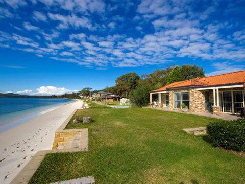 Salamander Beach Front - Tourism Canberra 0