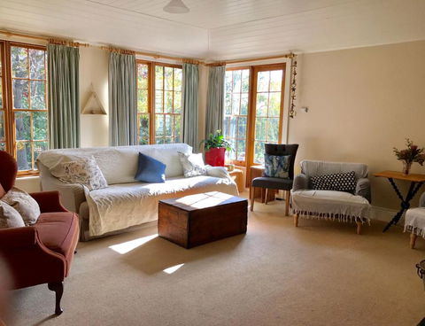 Robin Hoods Well Farm Stay - Tourism Canberra 2