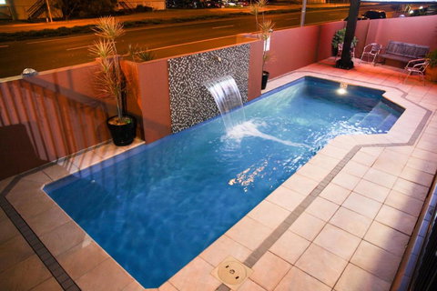 Rocky Resort Motor Inn - Tourism Canberra 2