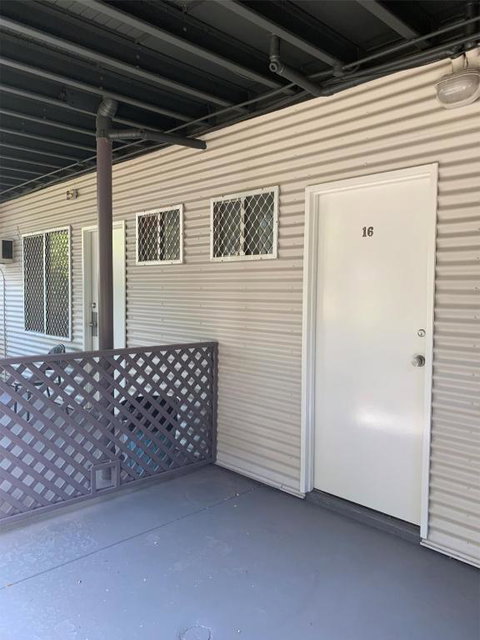Roey Backpackers And Party Bar - Tourism Canberra 2