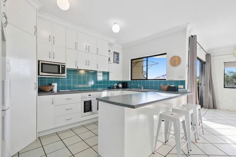 Rooftop Island Sunsets - Tourism Canberra 1