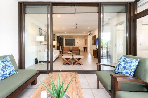 Rooftop Tranquility At Stunning Temple Resort - Tourism Canberra 1