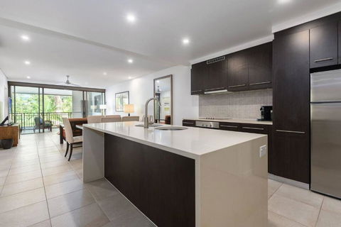 Rooftop Tranquility At Stunning Temple Resort - Tourism Canberra 2