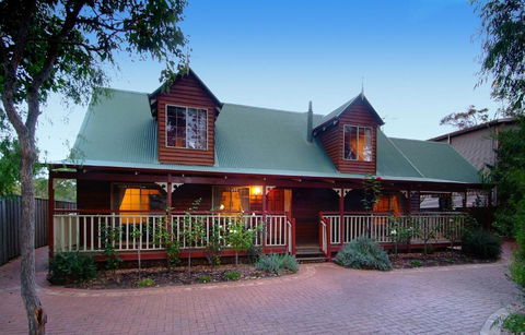 Rosewood Cottage - Tourism Canberra 1