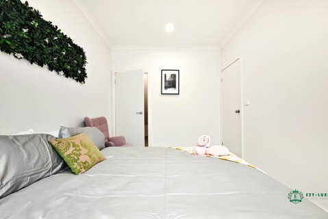Rowville Modern Escape - Tourism Canberra 2