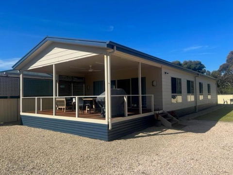 Royston Retreat - Tourism Canberra 0