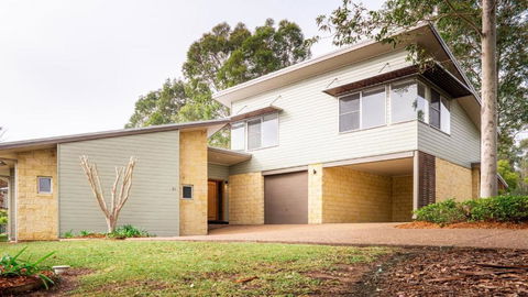 RUST - Tourism Canberra 2