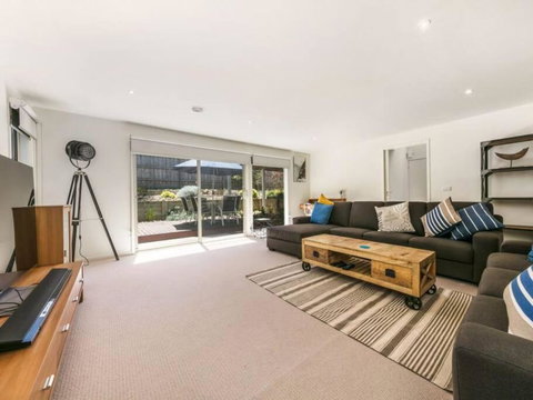 RYE/BLAIRGOWRIE FAMILY ENTERTAINER.. - Tourism Canberra 3