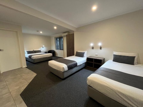 Ryley Motor Inn - Tourism Canberra 1