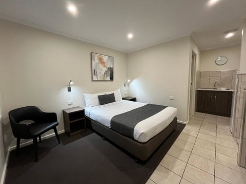 Ryley Motor Inn - Tourism Canberra 0